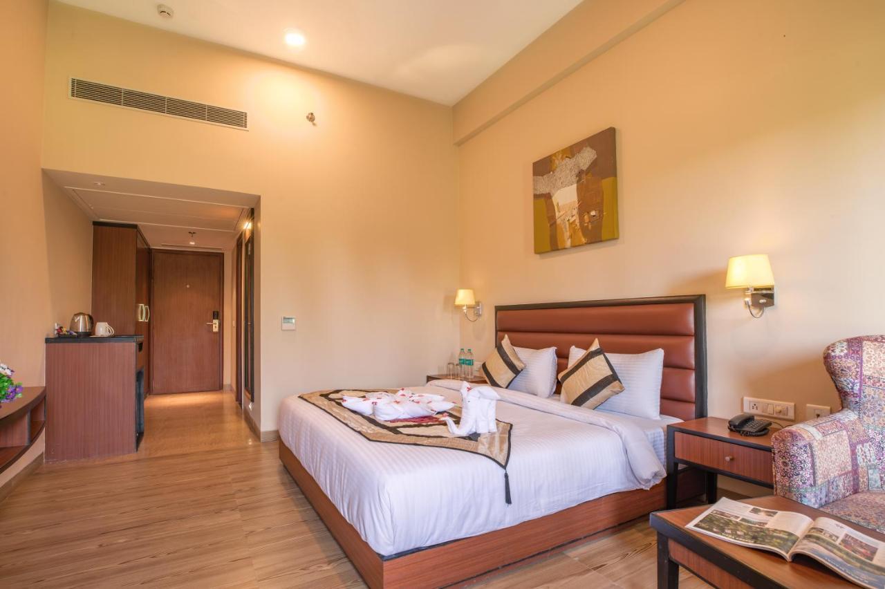 The Lalita Grand Mathura- Vrindavan Exterior photo